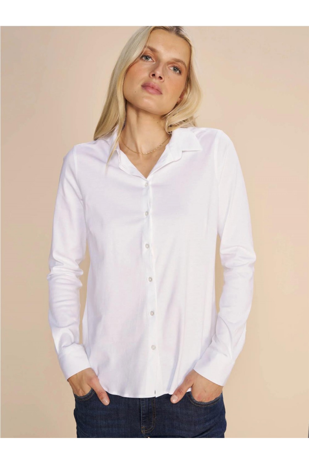 Camisa básica de mujer...