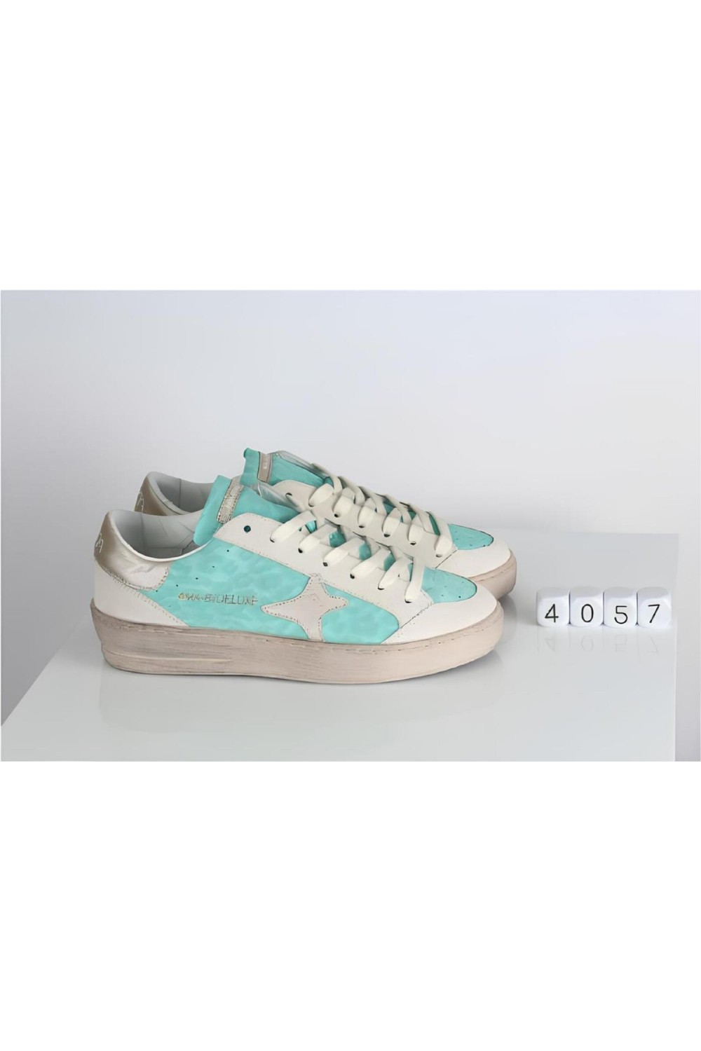 Zapatillas de mujer 4057...