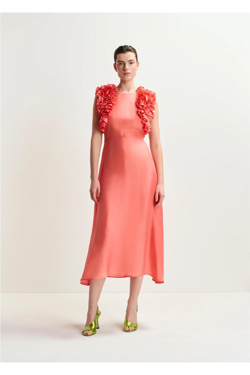 Vestido midi de mujer...