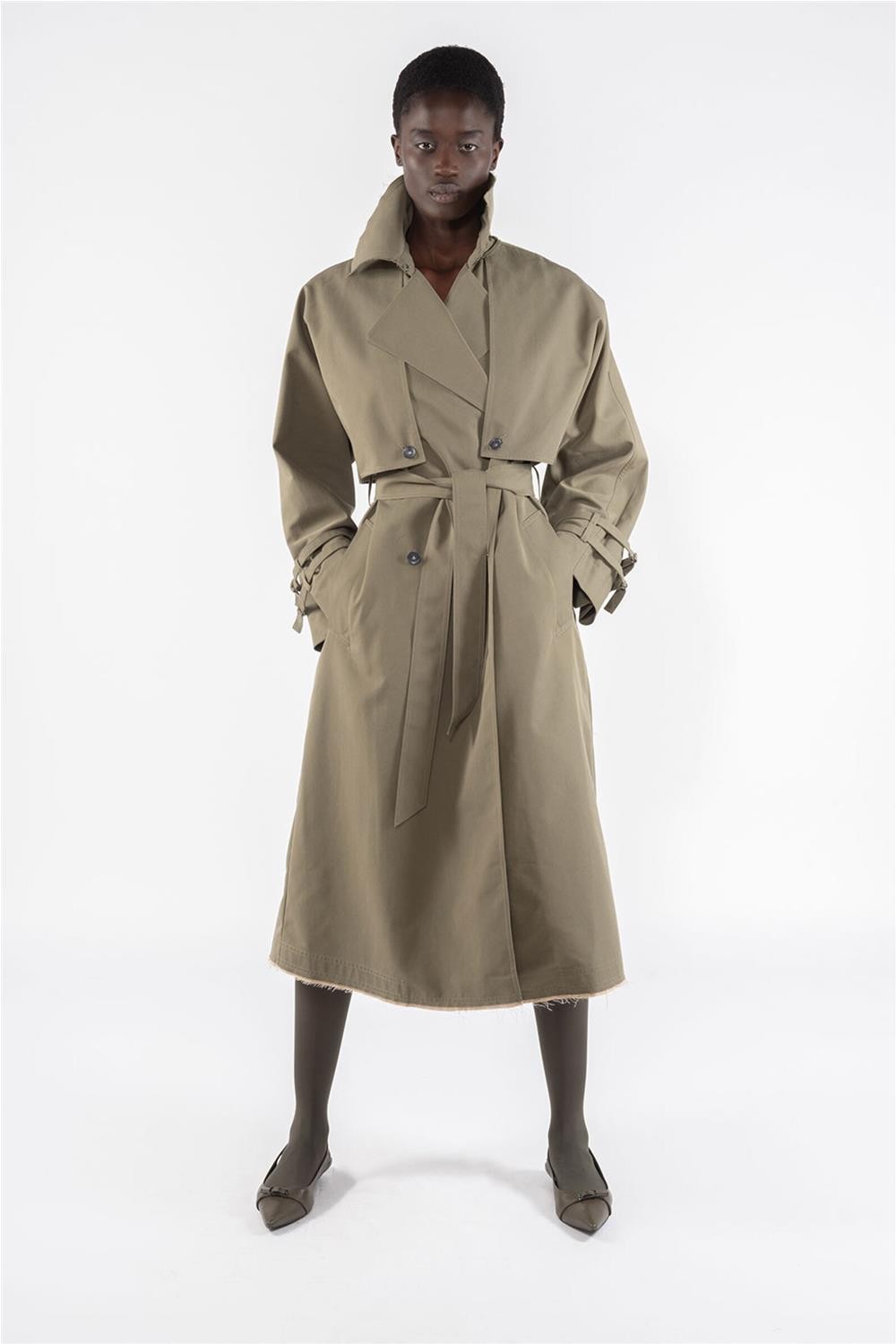 Gabardina larga de mujer...