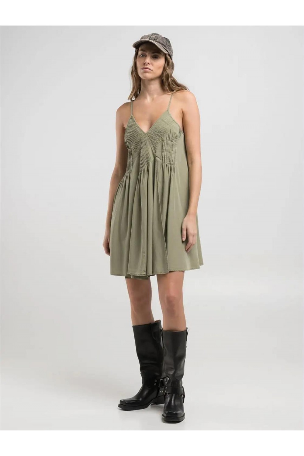 Vestido corto de mujer... 2