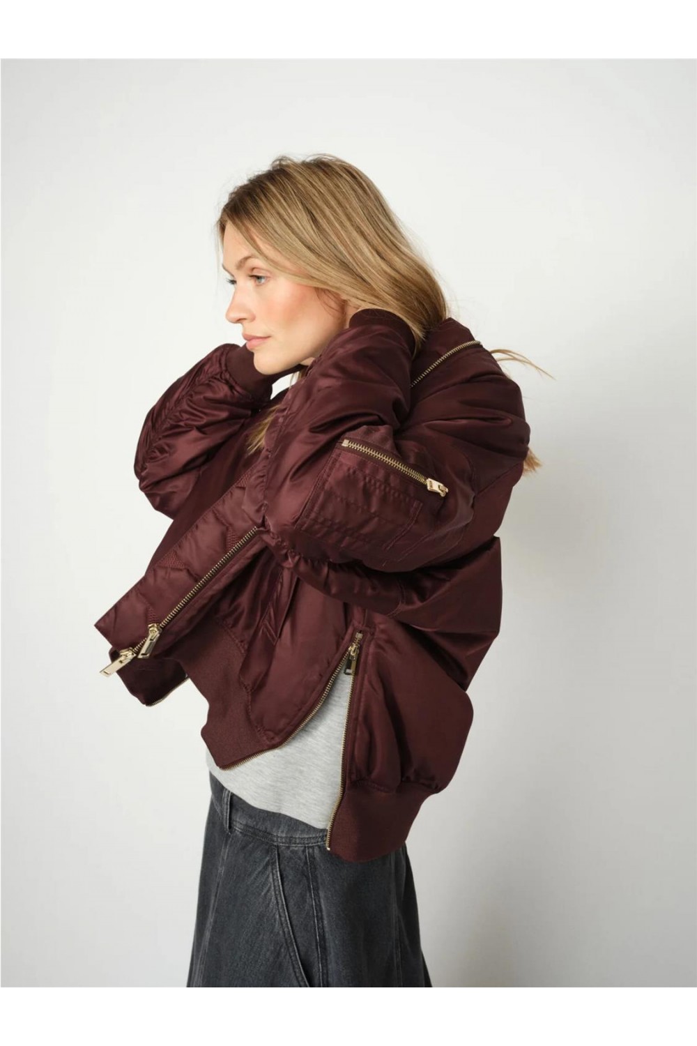 Cazadora bomber de mujer...