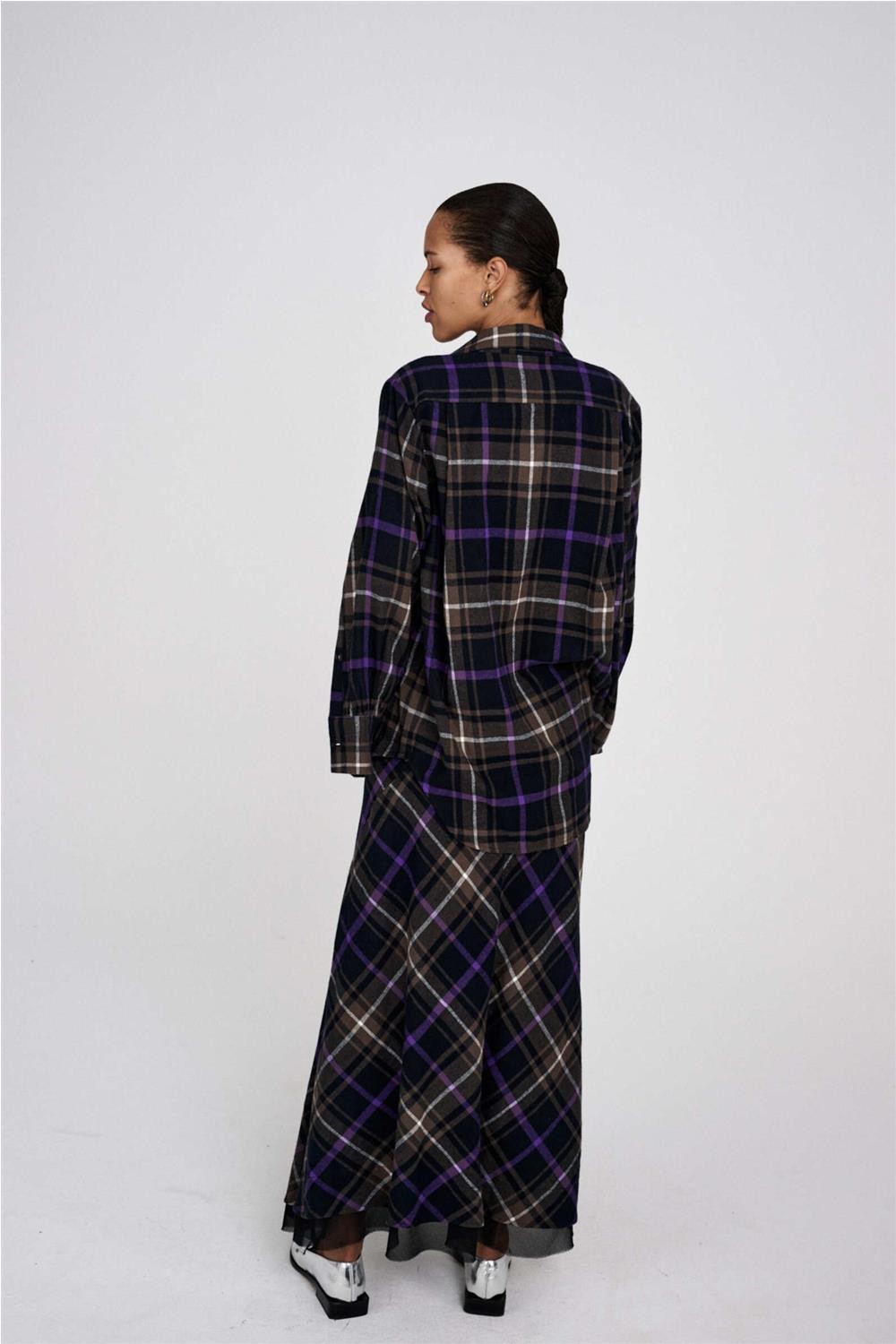 Falda larga de mujer... 2