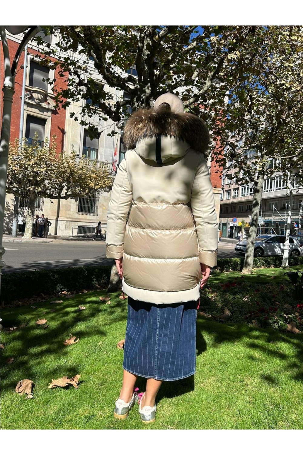 Plumas largo medio de mujer LOREA... Plumas largo medio de mujer LOREA...