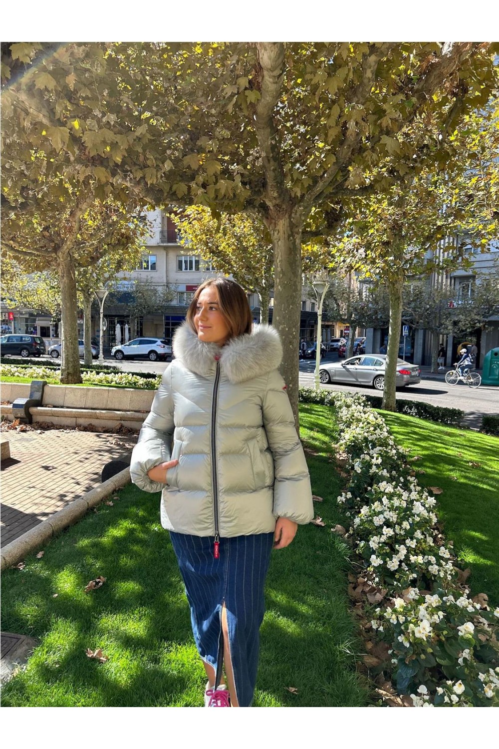 Plumas corto de mujer RANDY Dichi... Plumas corto de mujer RANDY Dichi...