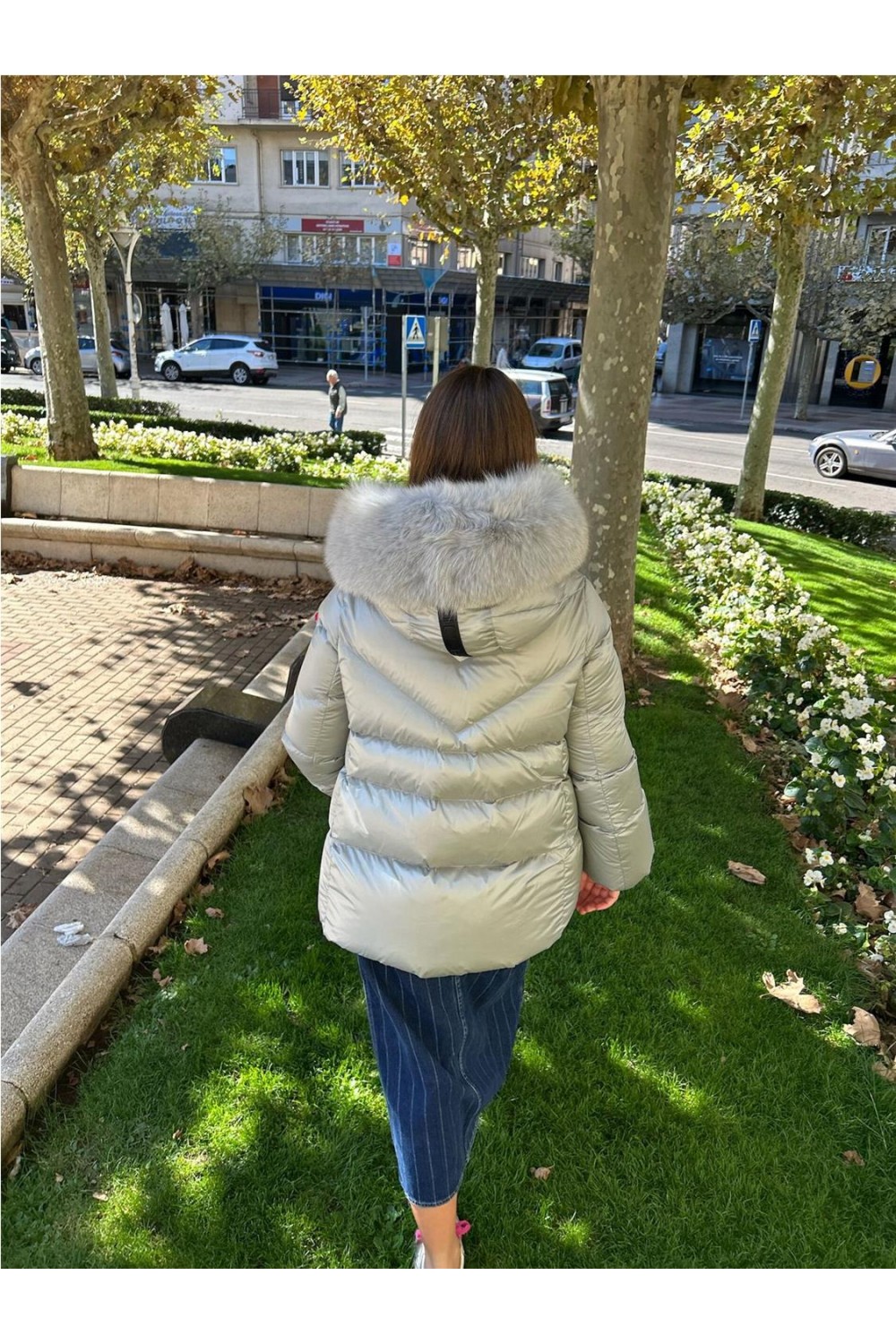 Plumas corto de mujer RANDY Dichi... Plumas corto de mujer RANDY Dichi...