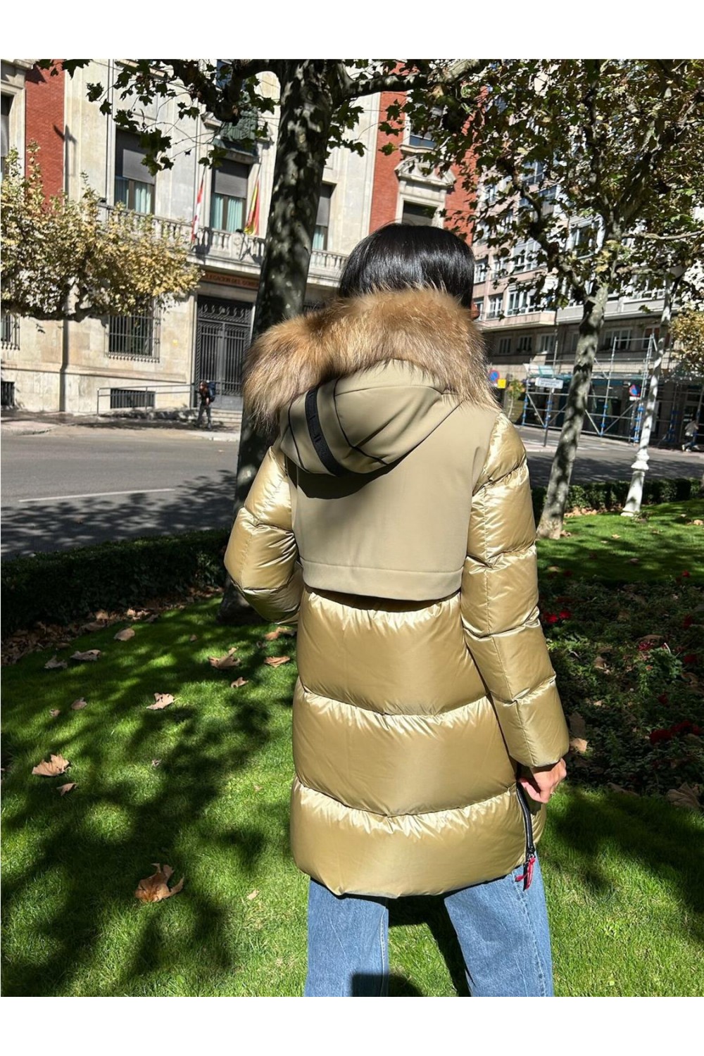 Plumas largo tres cuartos de mujer... Plumas largo tres cuartos de mujer...