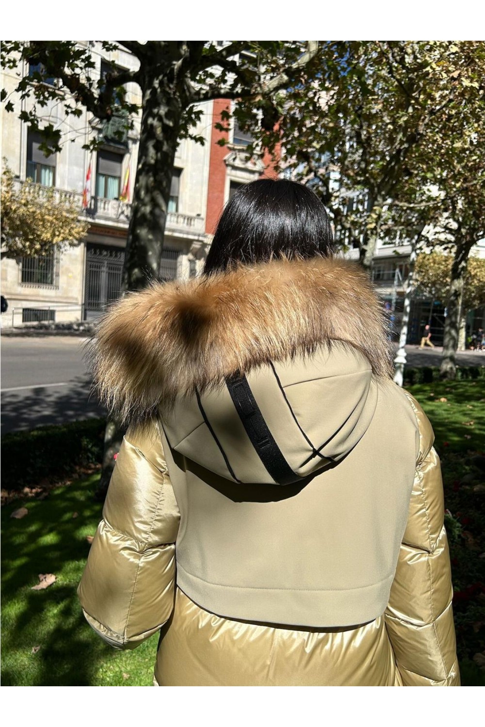 Plumas largo tres cuartos de mujer... Plumas largo tres cuartos de mujer...