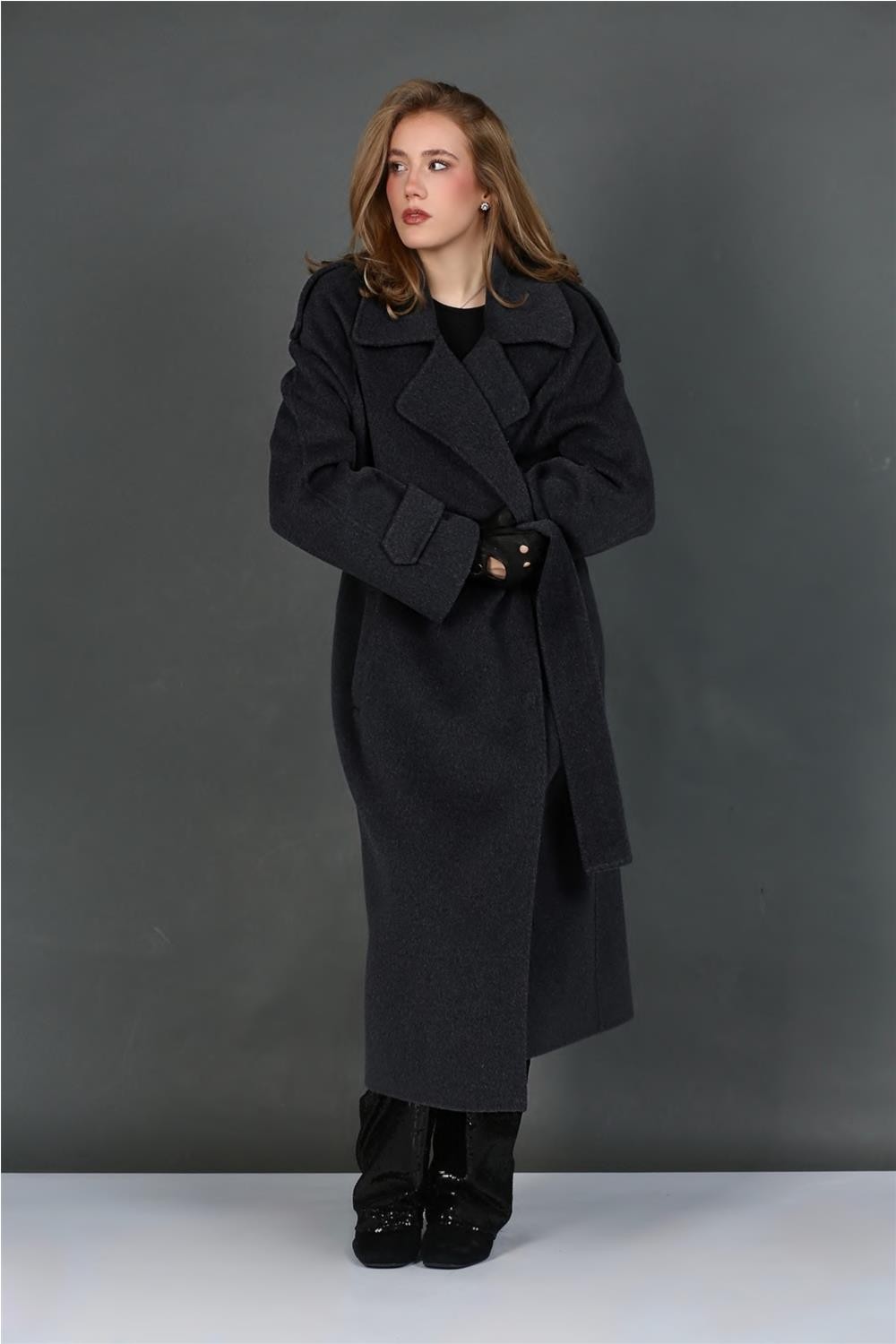 Abrigo largo de mujer...