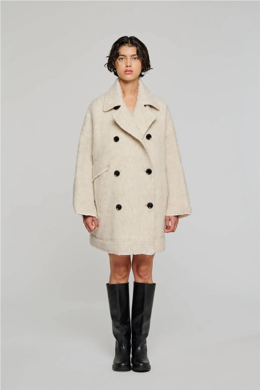 Abrigo corto de mujer lana...