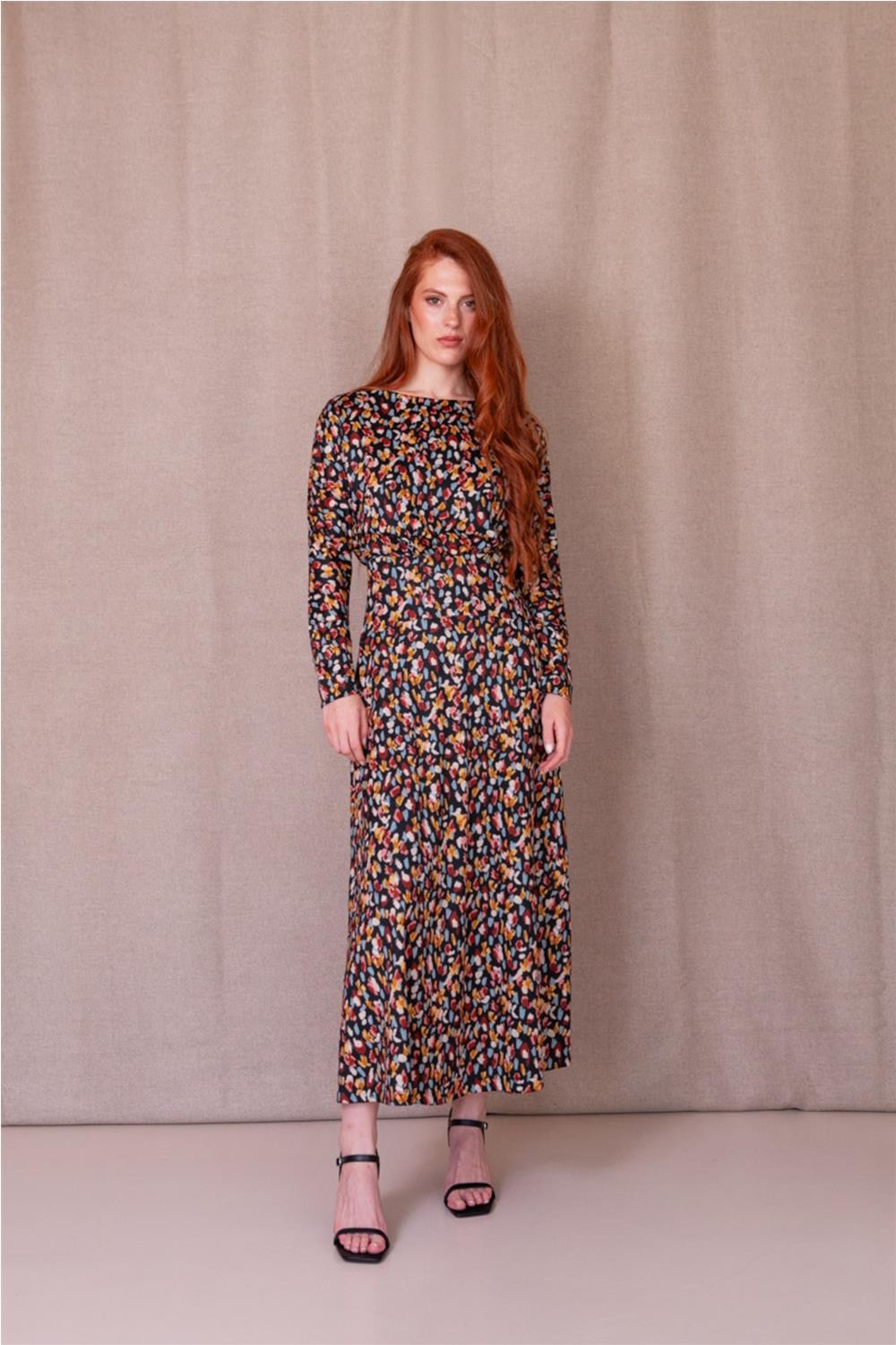 Vestido midi de mujer...