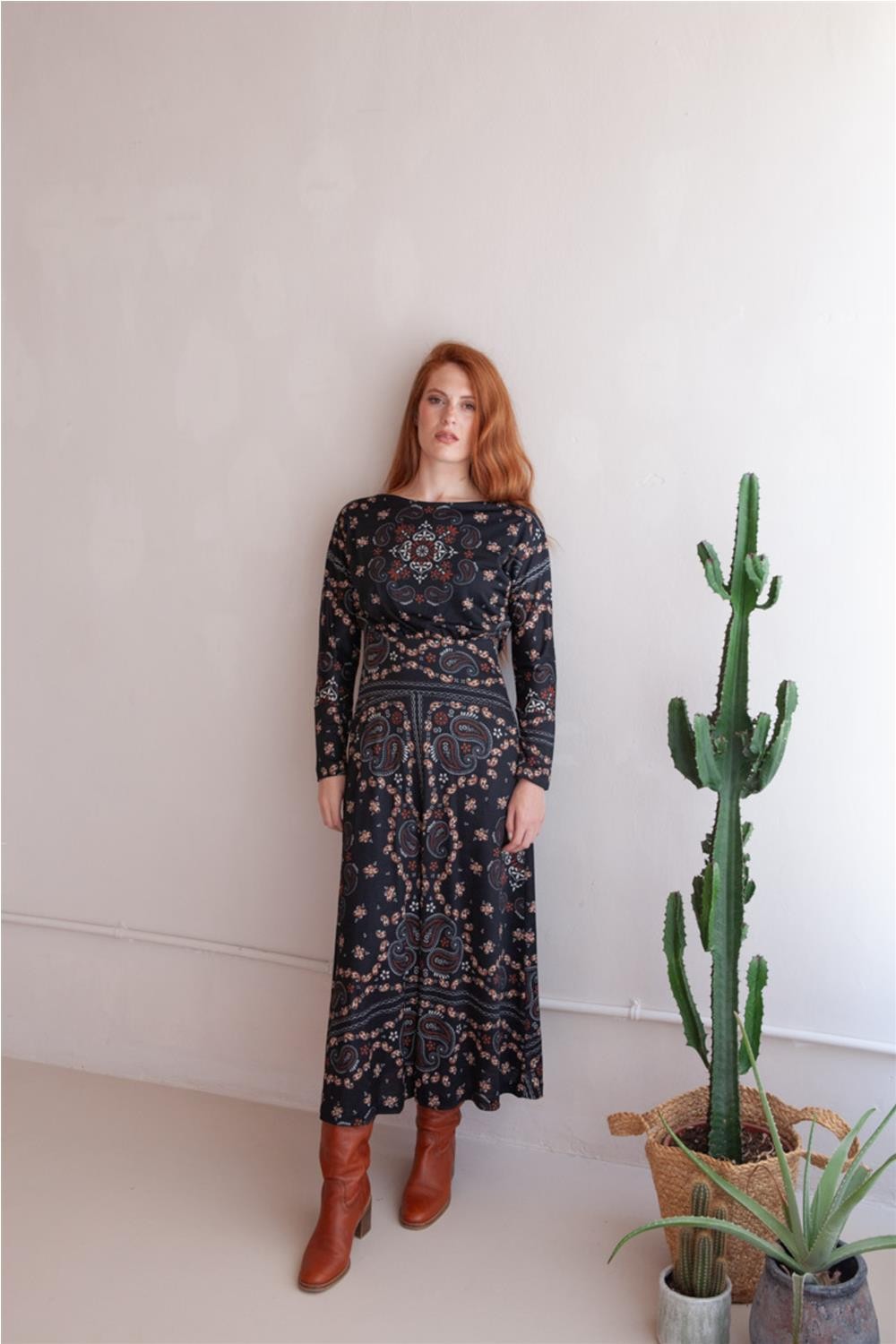 Vestido midi de mujer...