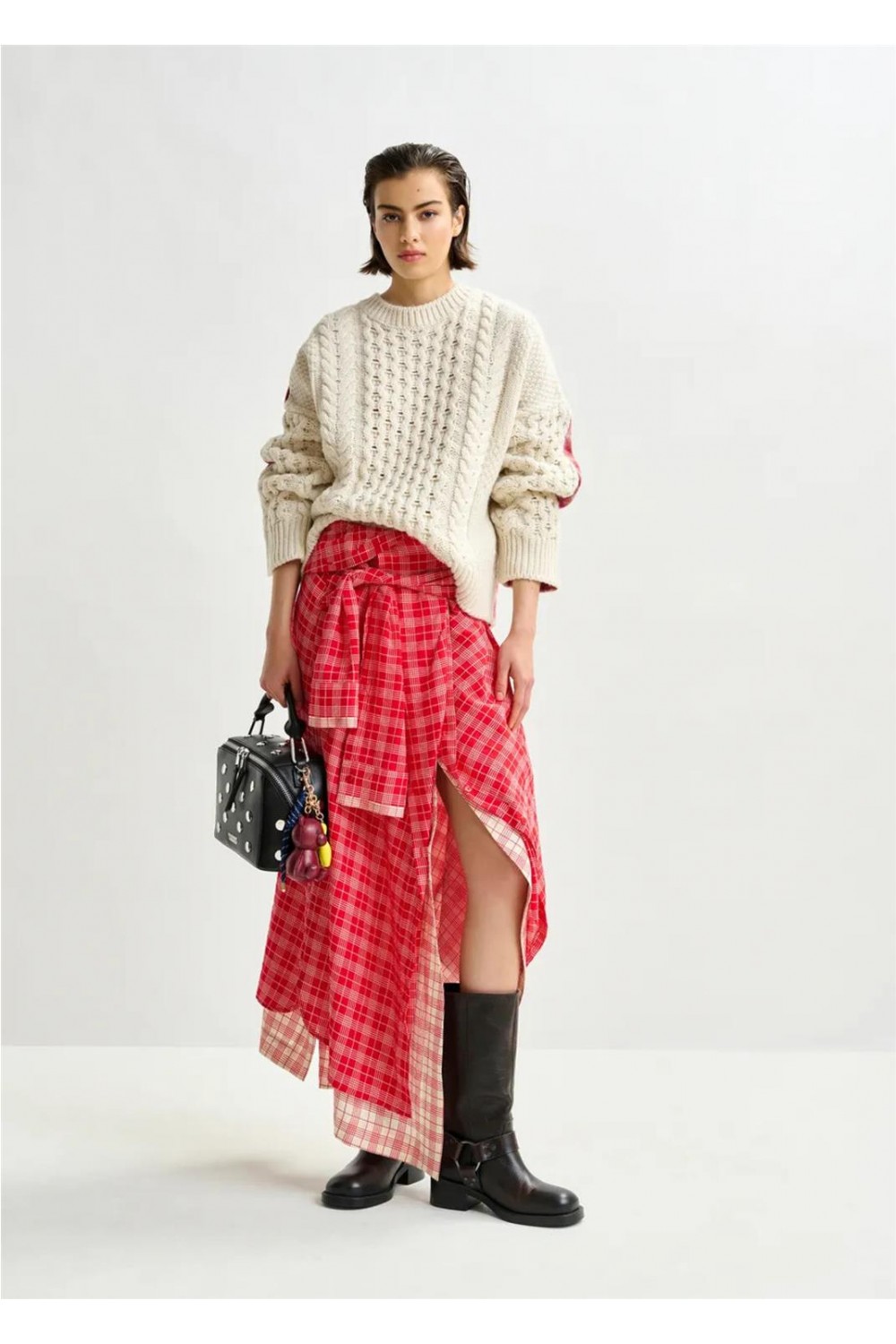 Falda asimétrica de mujer...