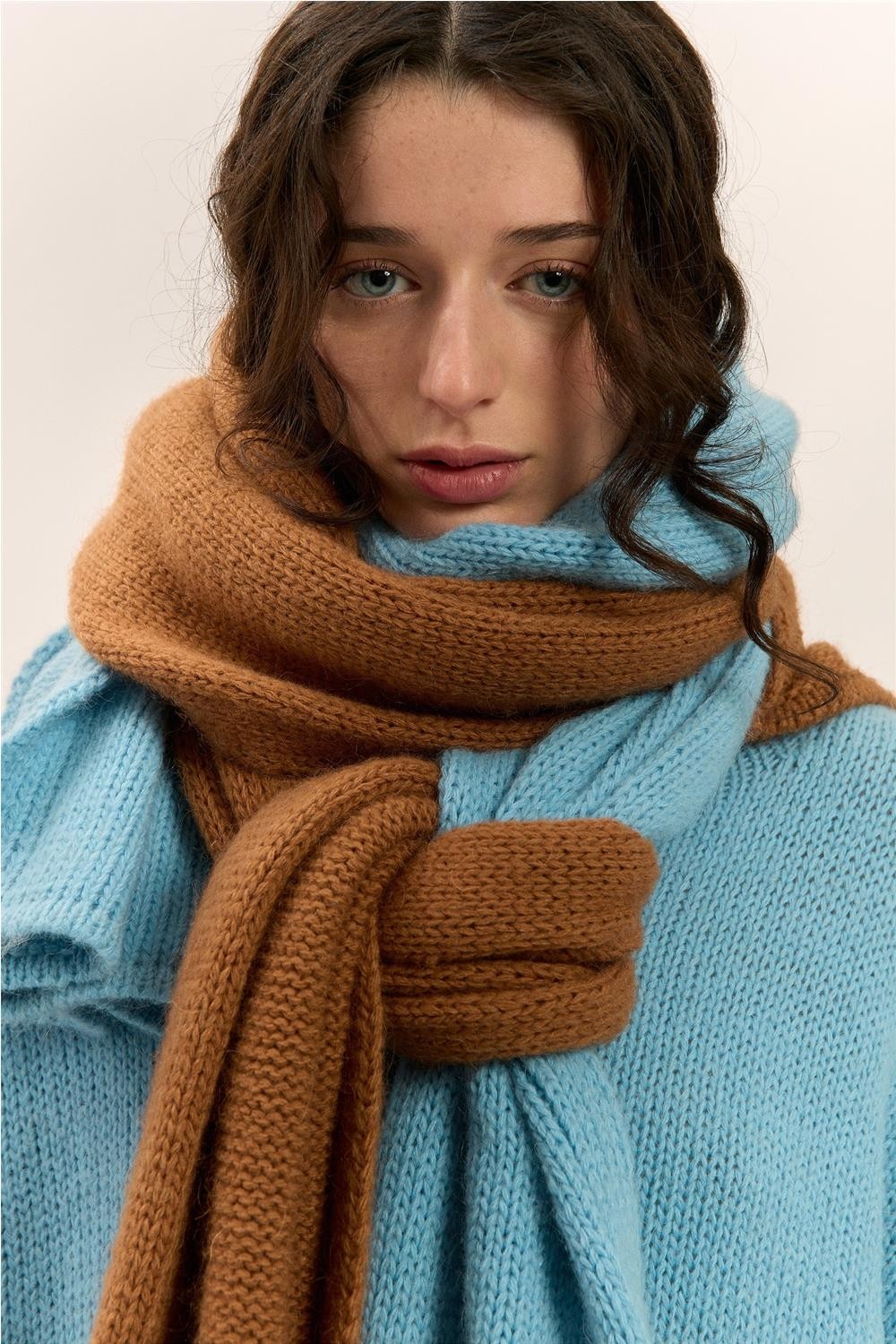 Bufanda de punto de mujer...