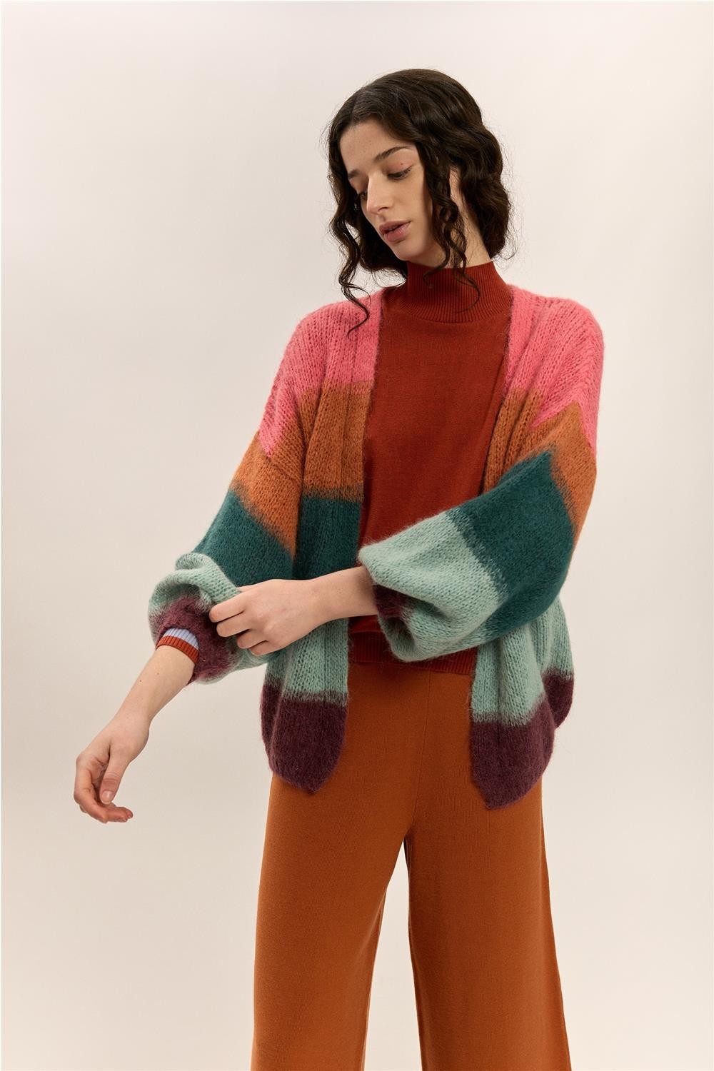 Chaqueta de punto de mujer...