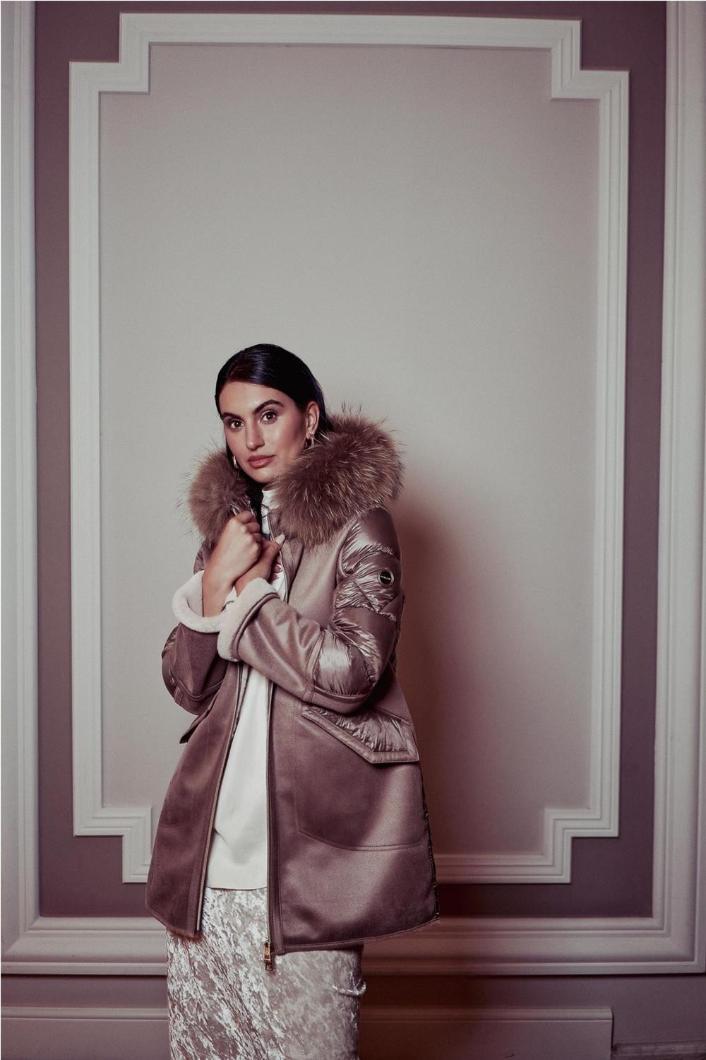 Abrigo largo medio de mujer...