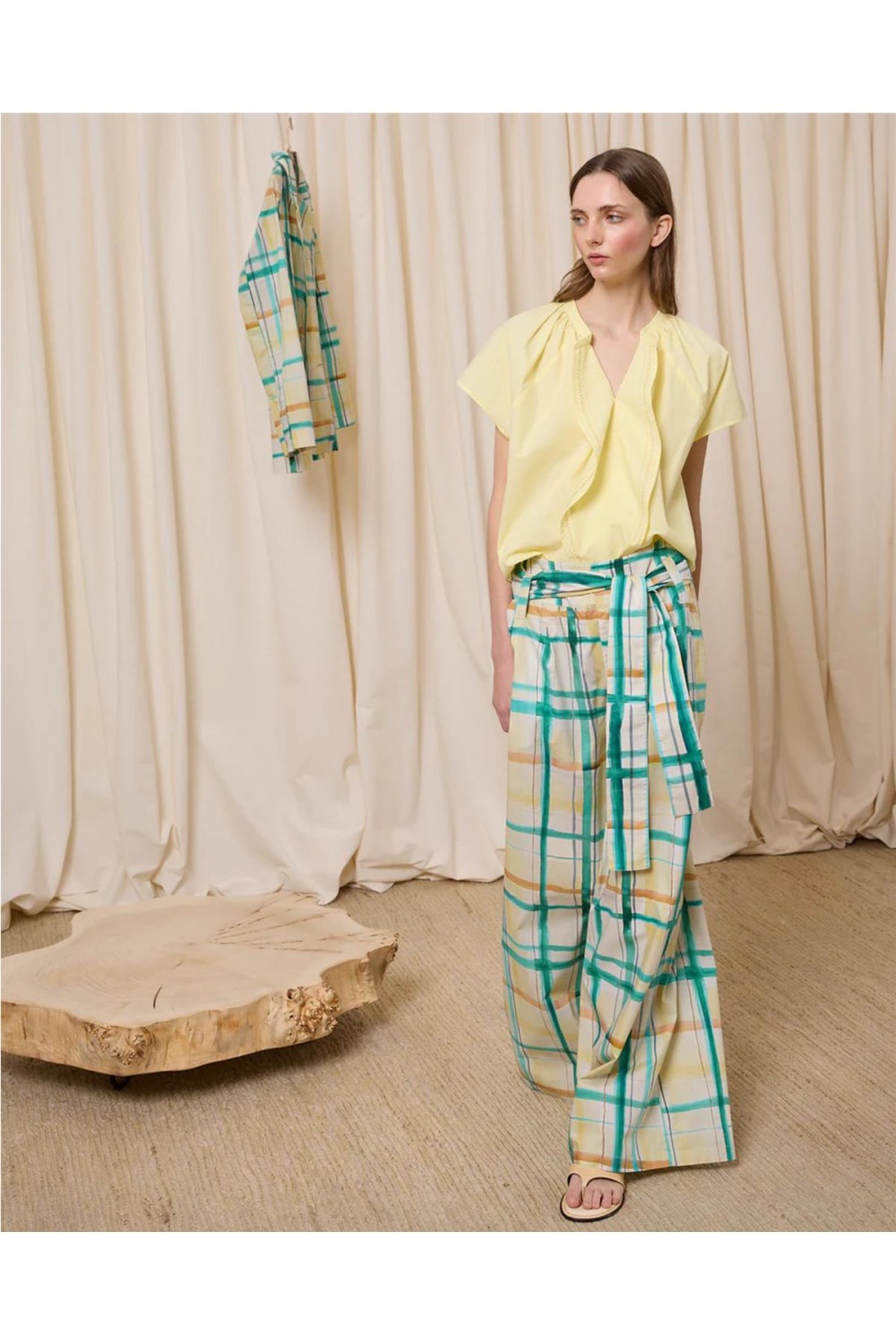 Pantalón de vestir de mujer...