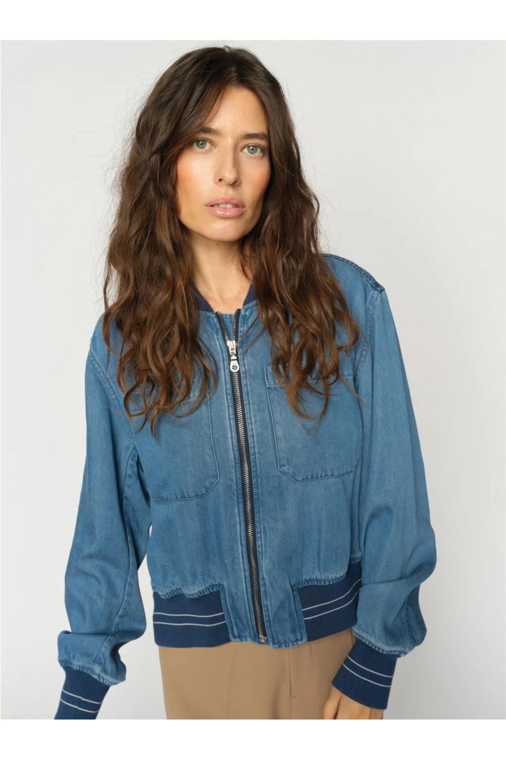 Cazadora vaquera de mujer...