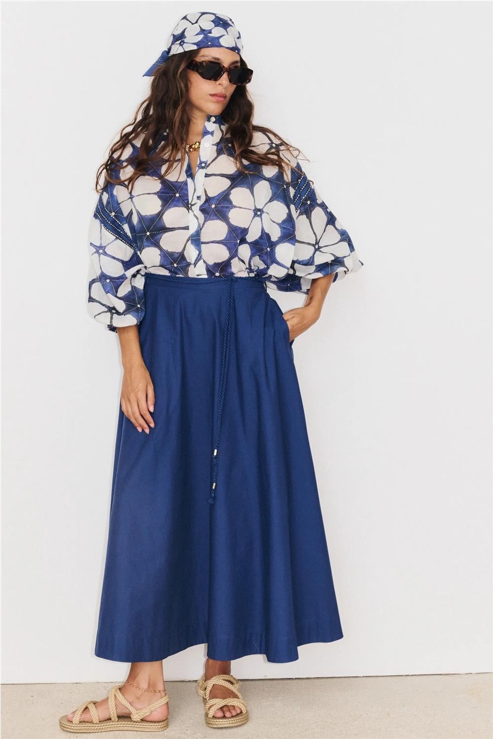 Falda larga de mujer... 2