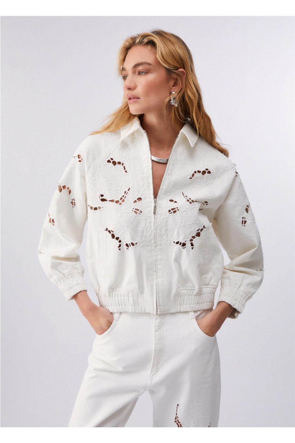 Chaqueta vaquera de mujer...