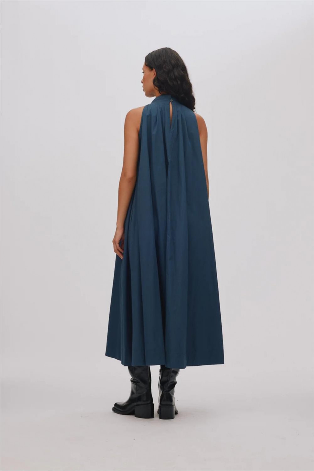 Vestido largo de mujer... 2