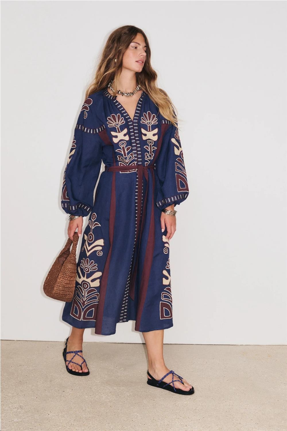 Vestido largo de mujer...