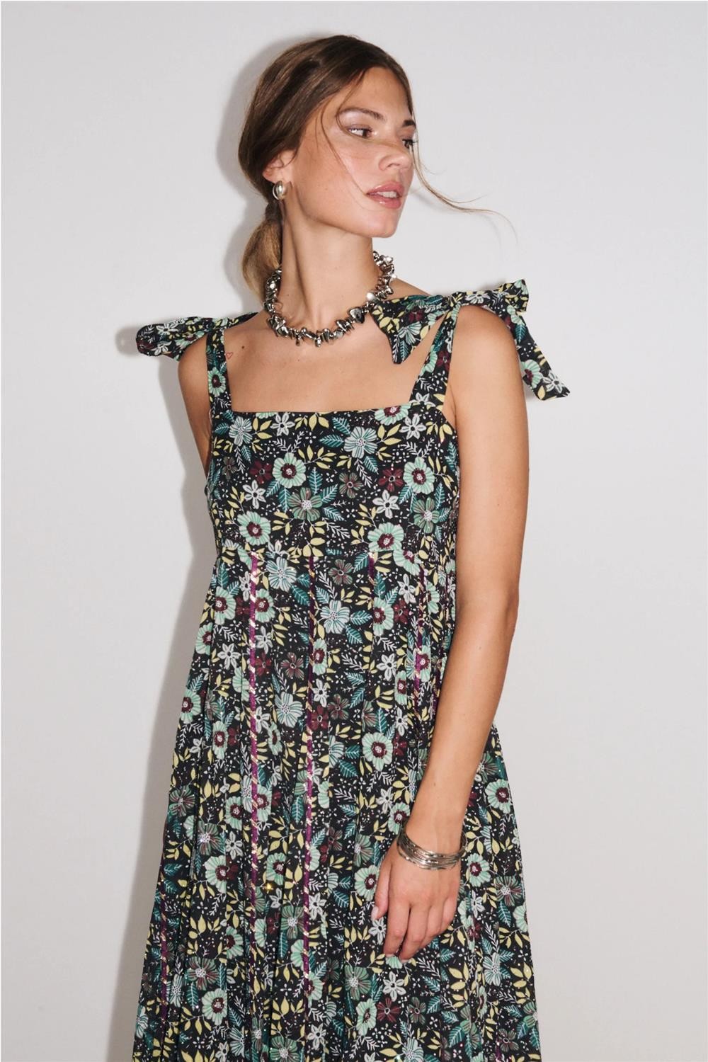 Vestido largo de mujer... 2