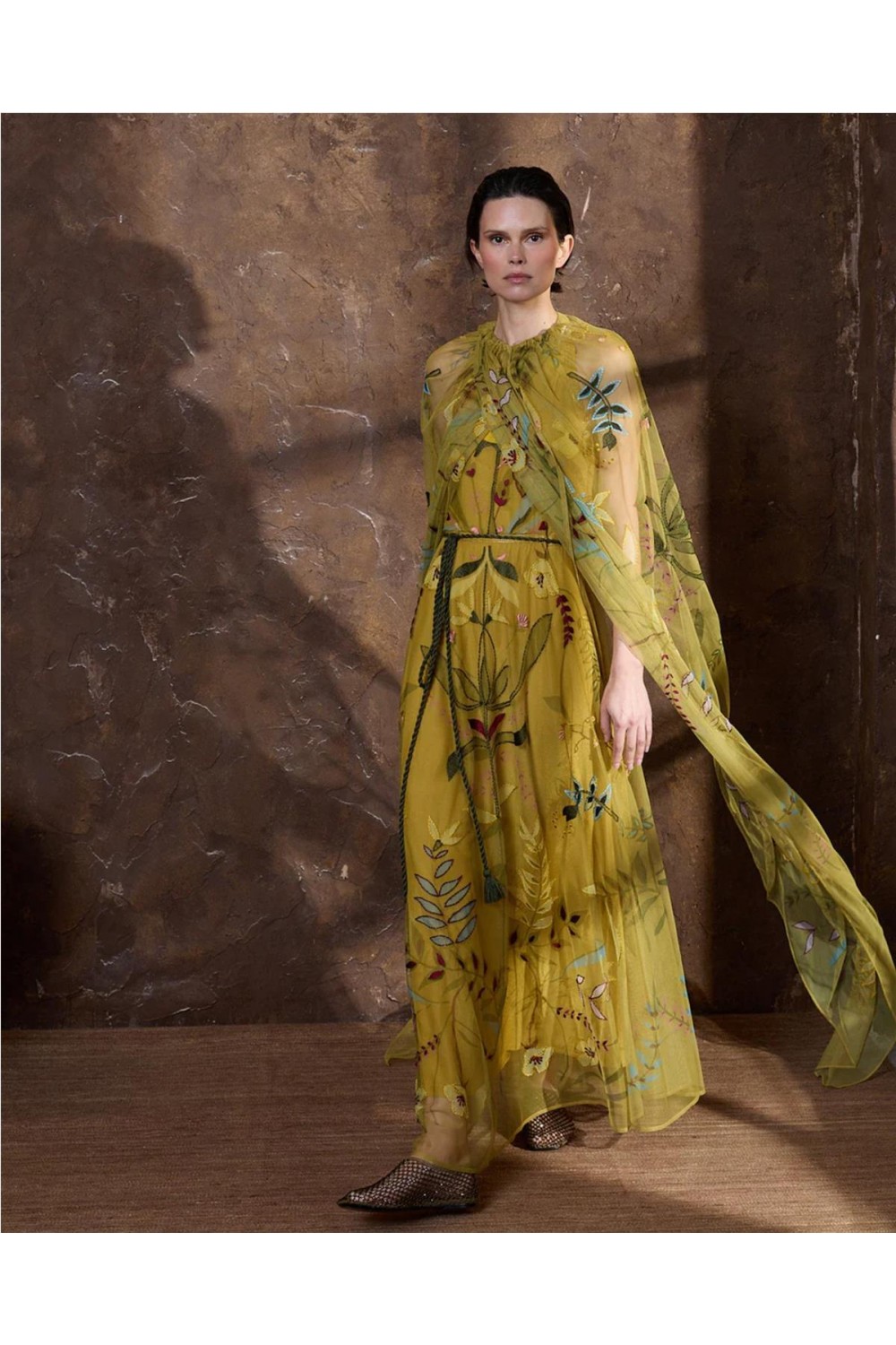 Vestido largo de mujer tul...