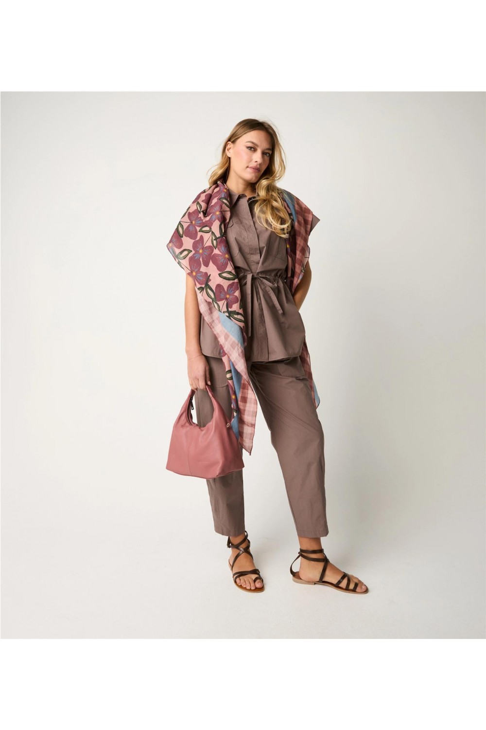 Pantalón vestir de mujer...