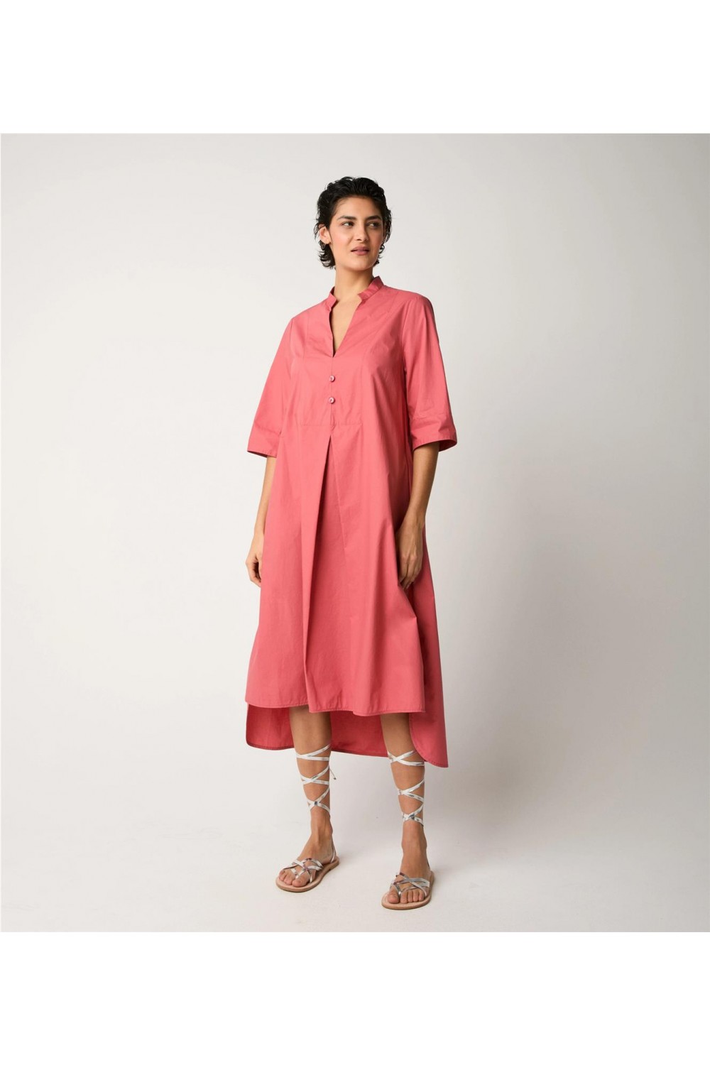 Vestido de mujer asimétrico...