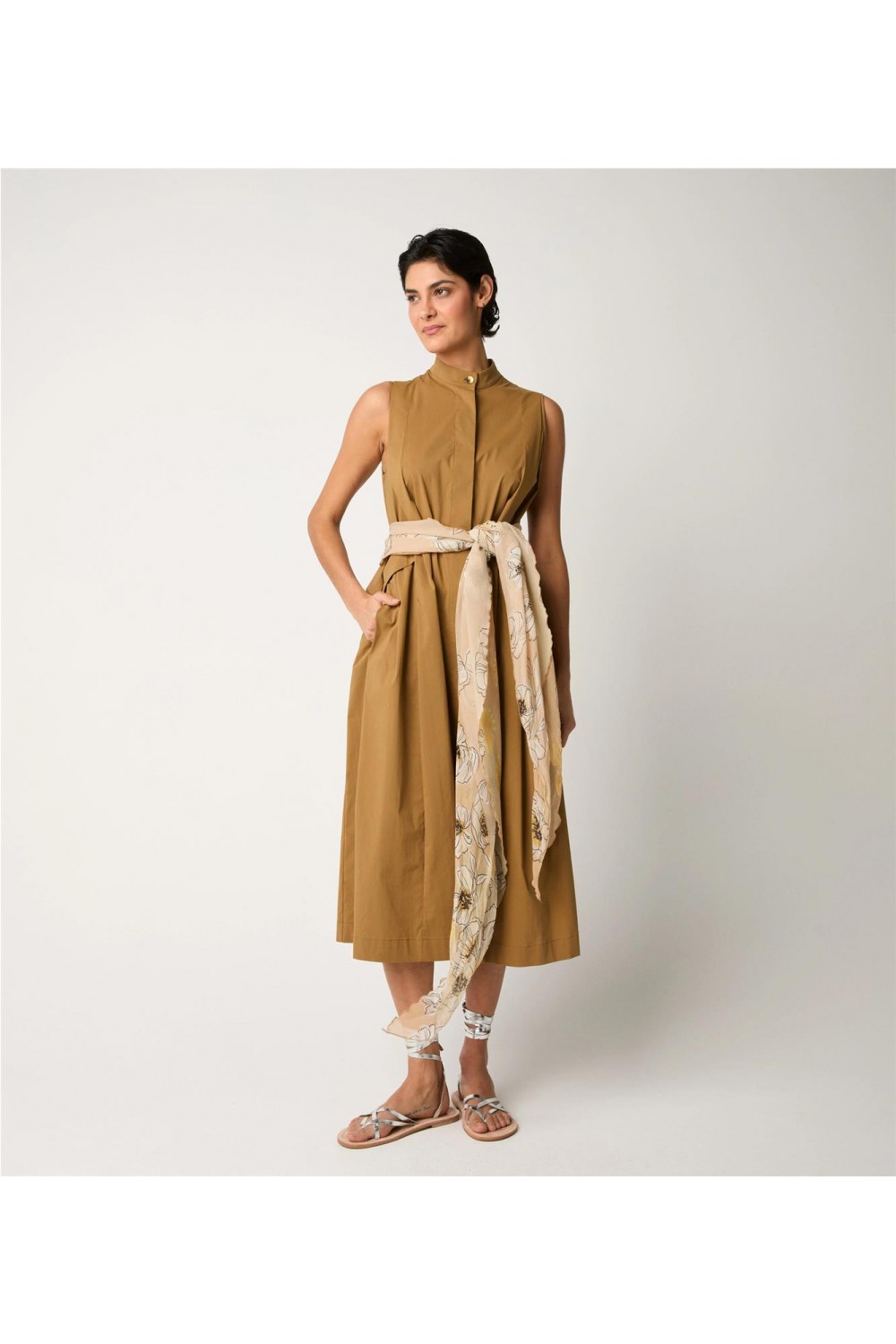 Vestido largo de mujer... 2