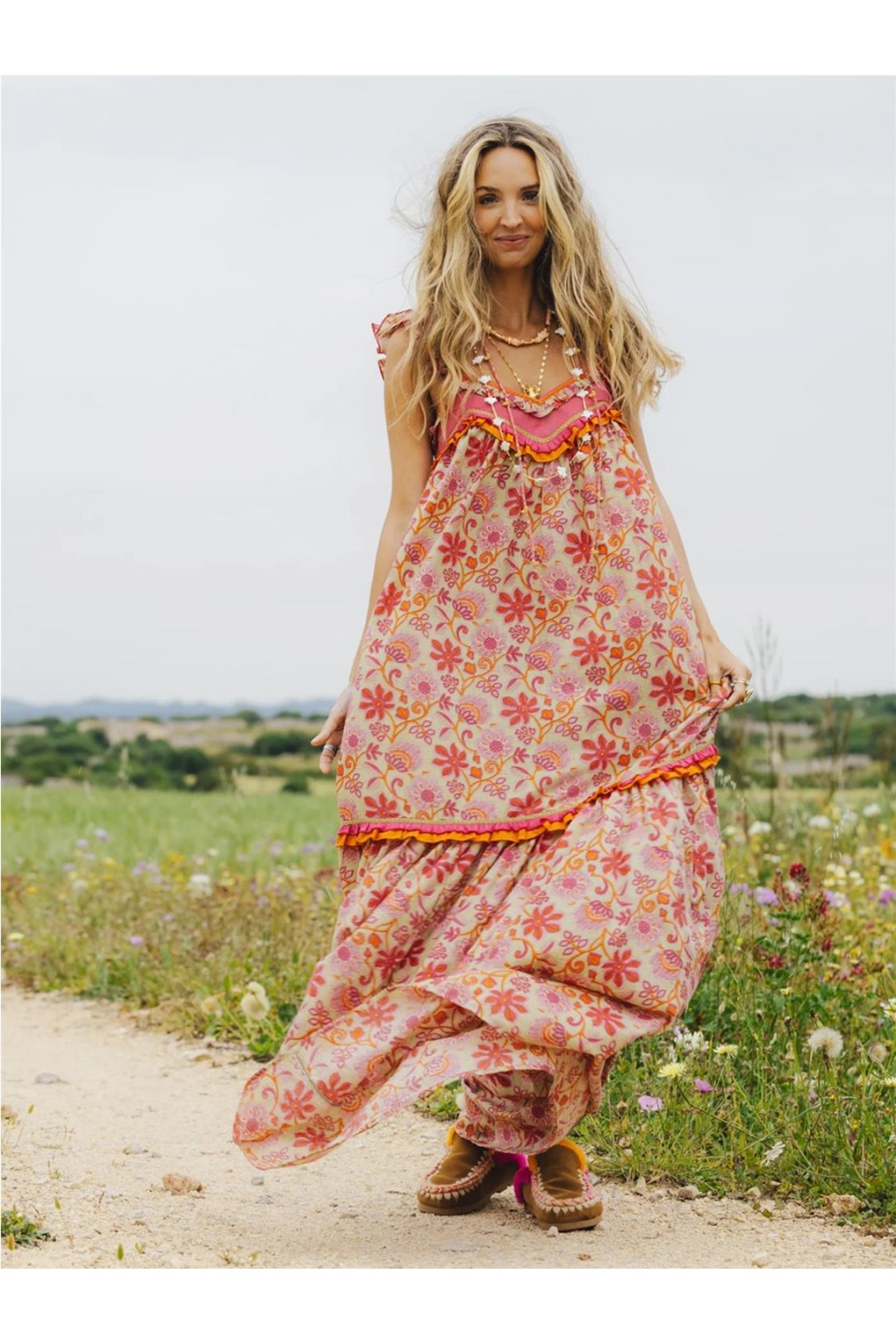 Vestido largo de mujer...