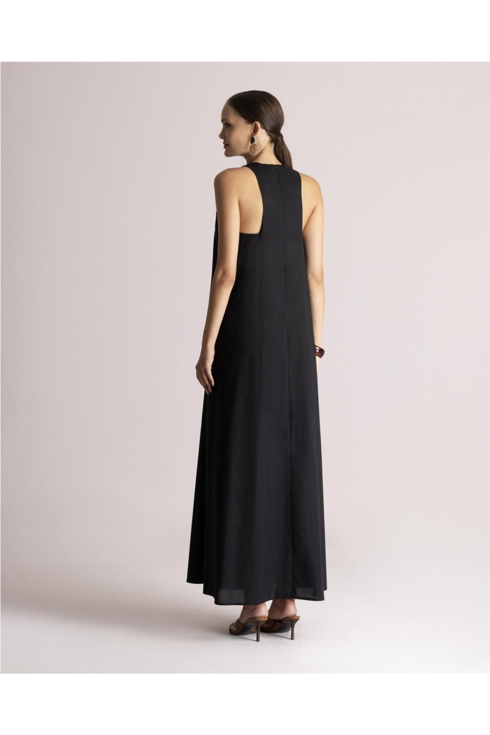 Vestido largo de mujer... 2