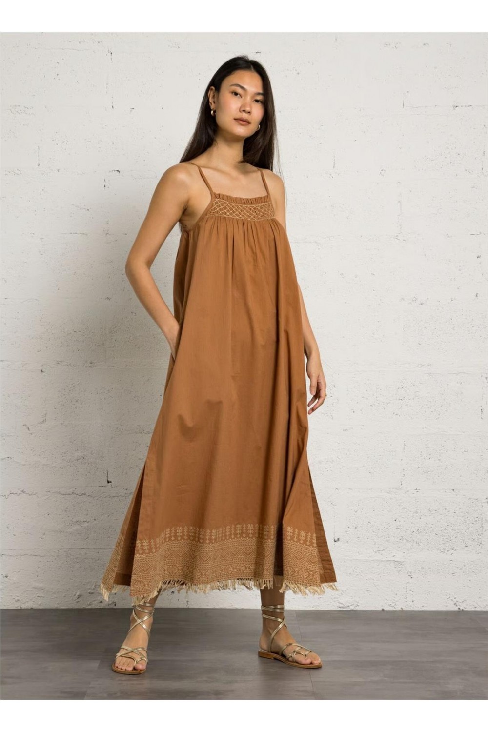 Vestido largo de mujer... 2