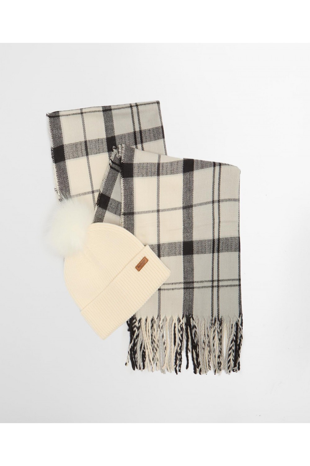 Conjunto de gorro y bufanda...